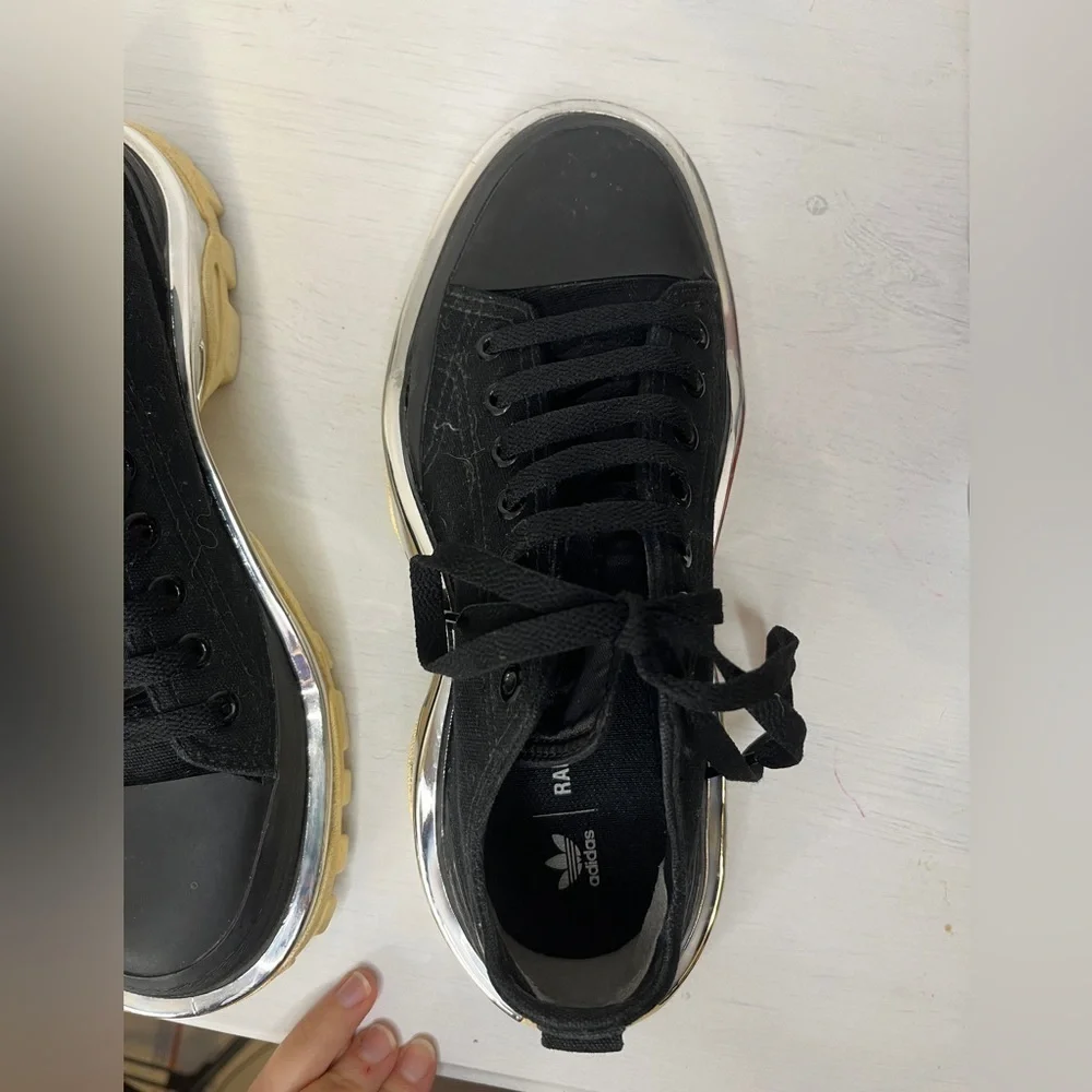 Adidas X RAF Simmons Detroit Runner Ozweego M6, W 7.5